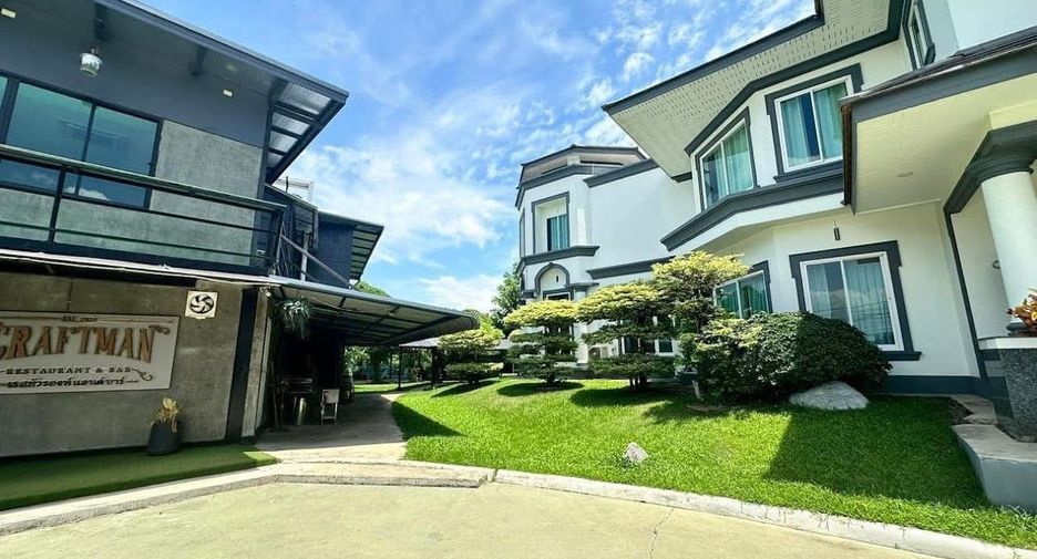 For sale 4 bedrooms house in Khlong Luang, Pathum Thani