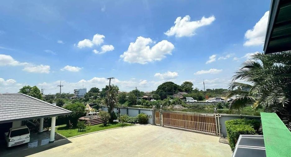 For sale 4 bedrooms house in Khlong Luang, Pathum Thani