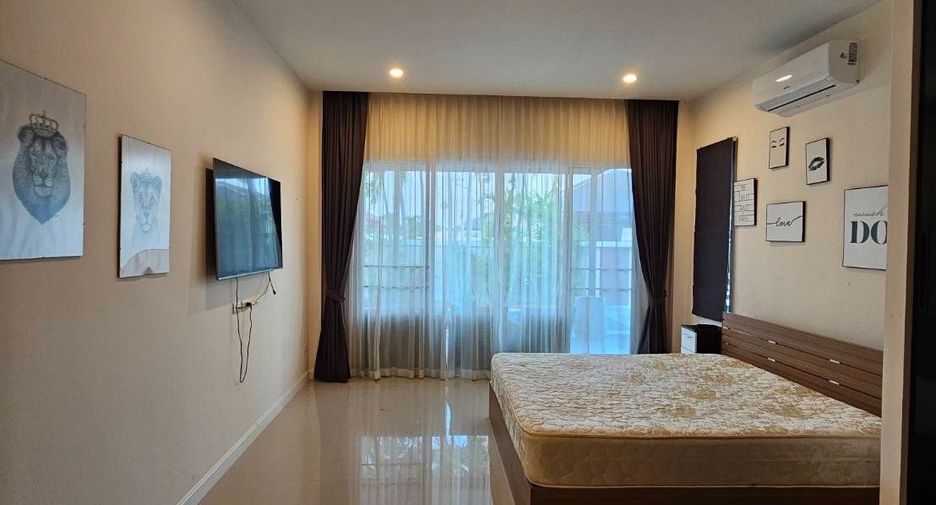 À louer 3 chambres villa à Bang Lamung, Chonburi