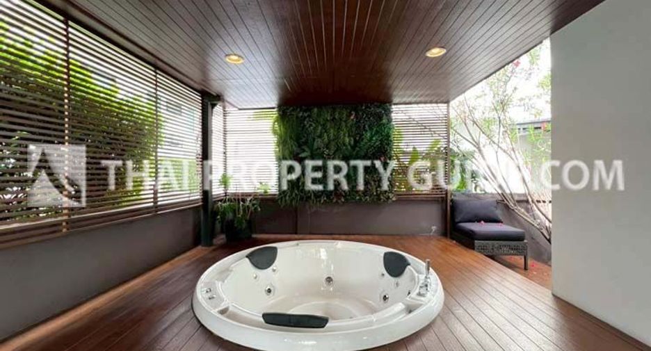 For rent 4 bedrooms house in Bang Phli, Samut Prakan