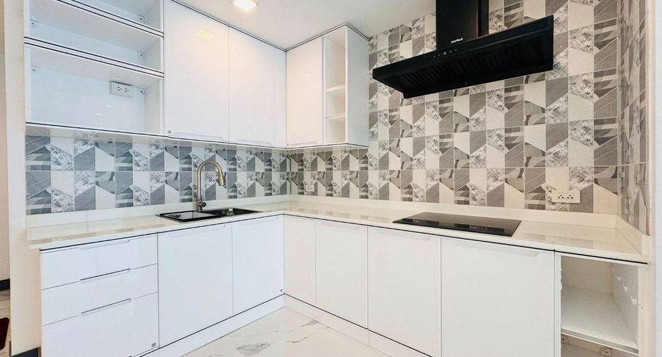 Villa zum Kauf mit 5 Zimmer in Bang Lamung, Chonburi