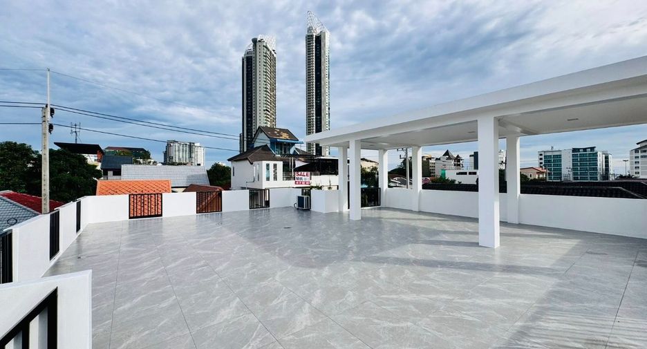 Villa zum Kauf mit 5 Zimmer in Bang Lamung, Chonburi
