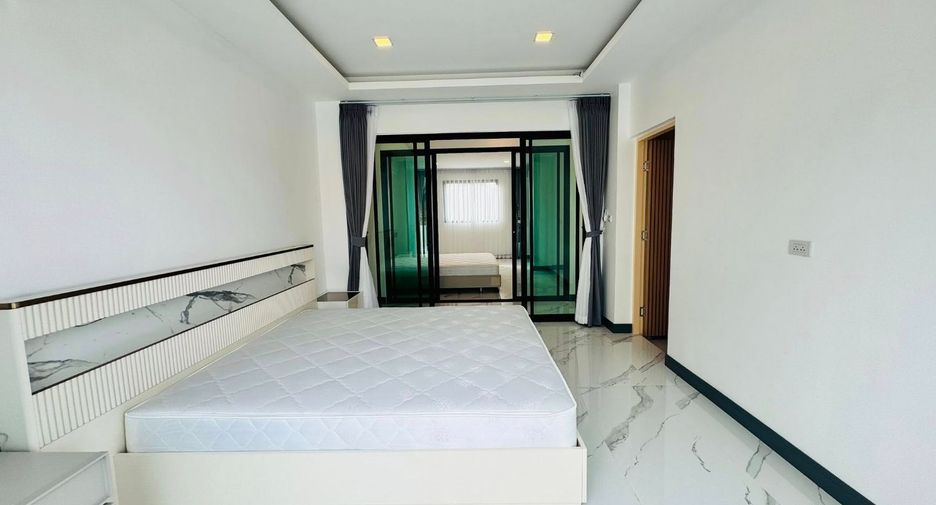 Villa zum Kauf mit 5 Zimmer in Bang Lamung, Chonburi
