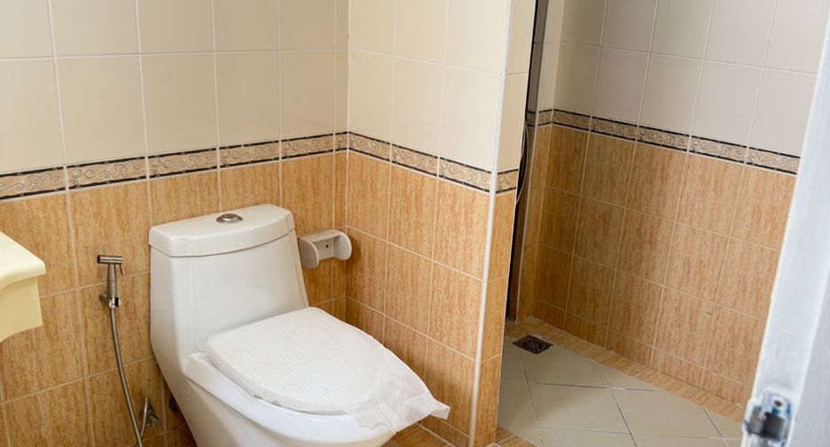 Casa en venta de 4 habitaciones en Min Buri, Bangkok