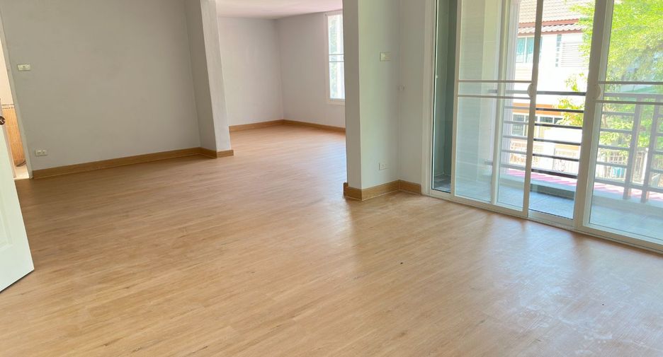 Casa en venta de 4 habitaciones en Min Buri, Bangkok