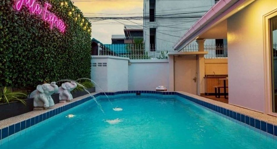 For rent 4 bedrooms house in Bang Lamung, Chonburi