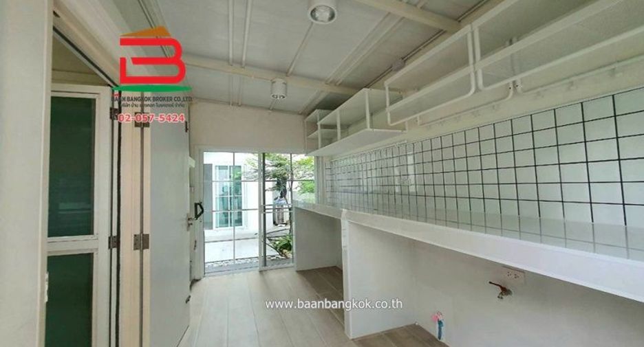 For sale 3 bedrooms house in Khlong Sam Wa, Bangkok