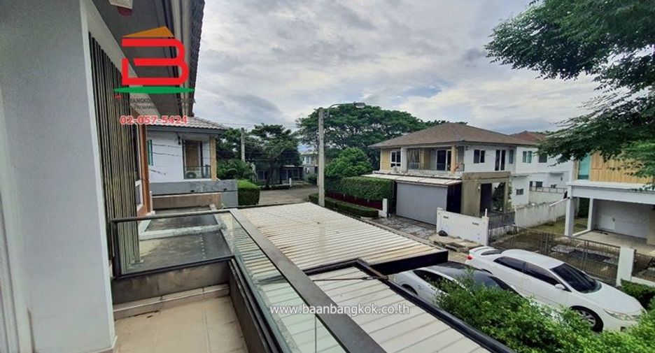 For sale 3 bedrooms house in Khlong Sam Wa, Bangkok