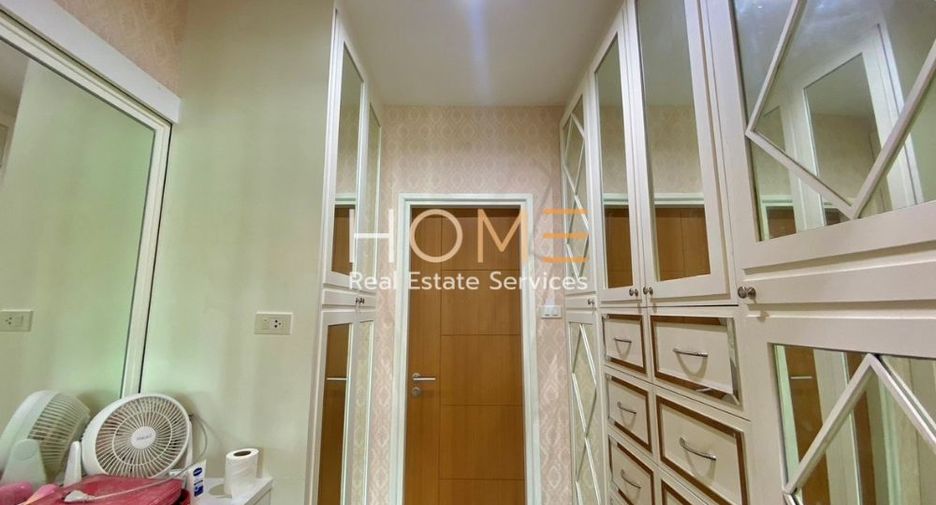For sale 3 bedrooms house in Mueang Nonthaburi, Nonthaburi