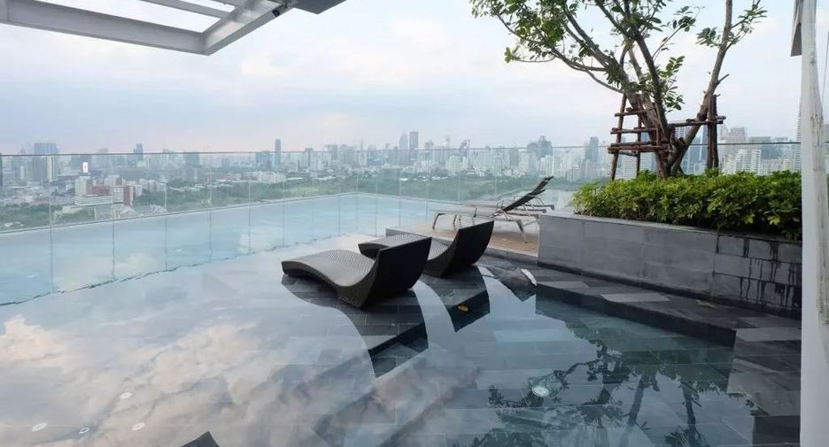 Condo en venta de 1 habitaciones en Khlong Toei, Bangkok