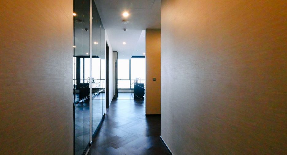 For rent 3 bed condo in Khlong Toei, Bangkok