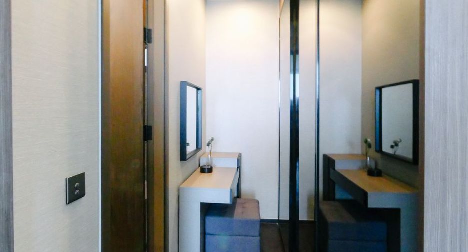 For rent 3 bed condo in Khlong Toei, Bangkok