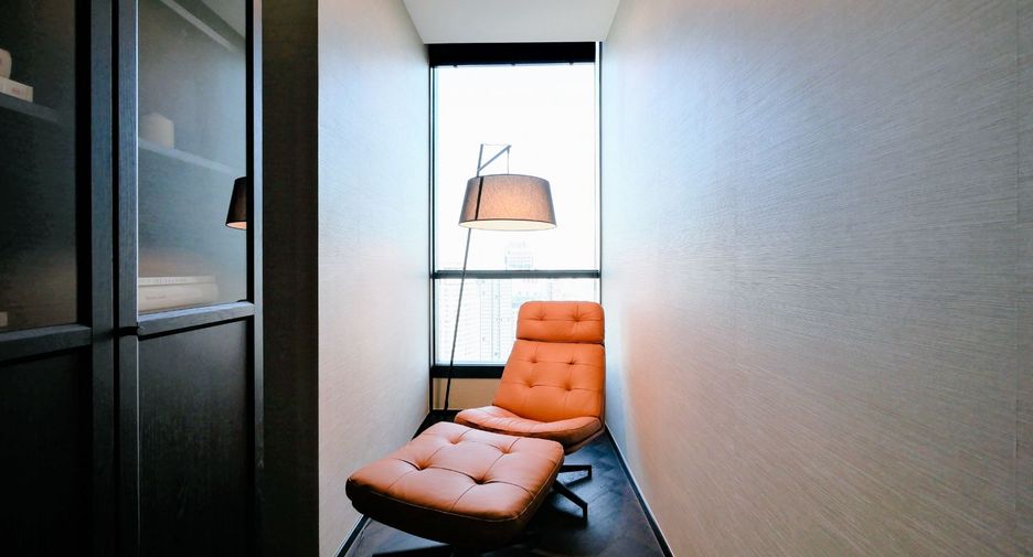 For rent 3 bed condo in Khlong Toei, Bangkok
