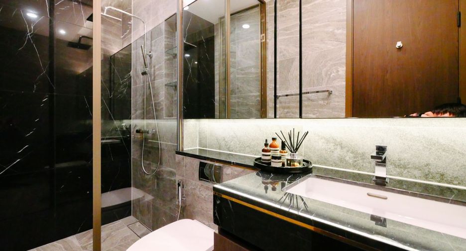 For rent 3 bed condo in Khlong Toei, Bangkok