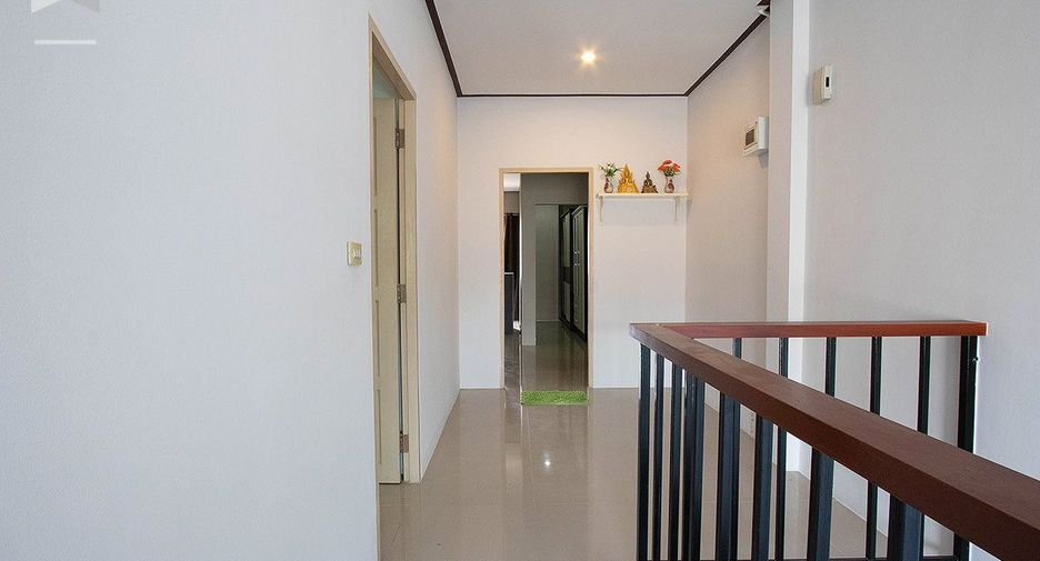 Local comercial en venta de 2 habitaciones en Mueang Rayong, Rayong