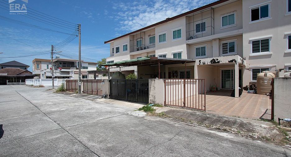 Local comercial en venta de 2 habitaciones en Mueang Rayong, Rayong