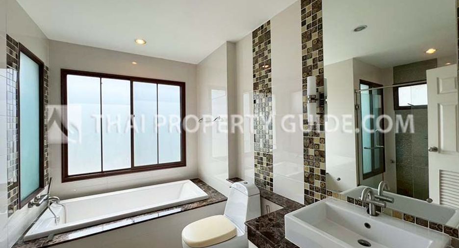For sale 4 bedrooms house in Bang Phli, Samut Prakan