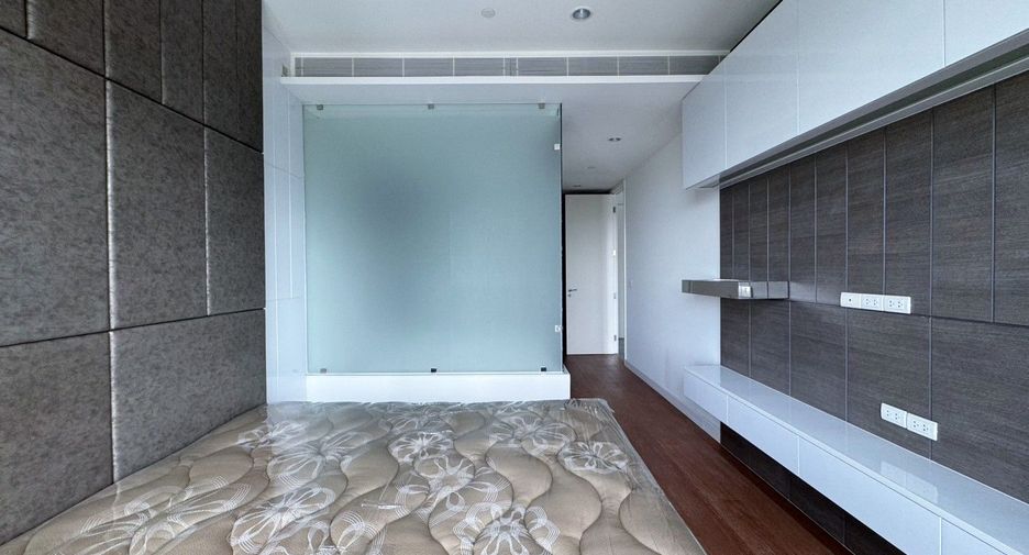 For sale 2 bedrooms condo in Pathum Wan, Bangkok