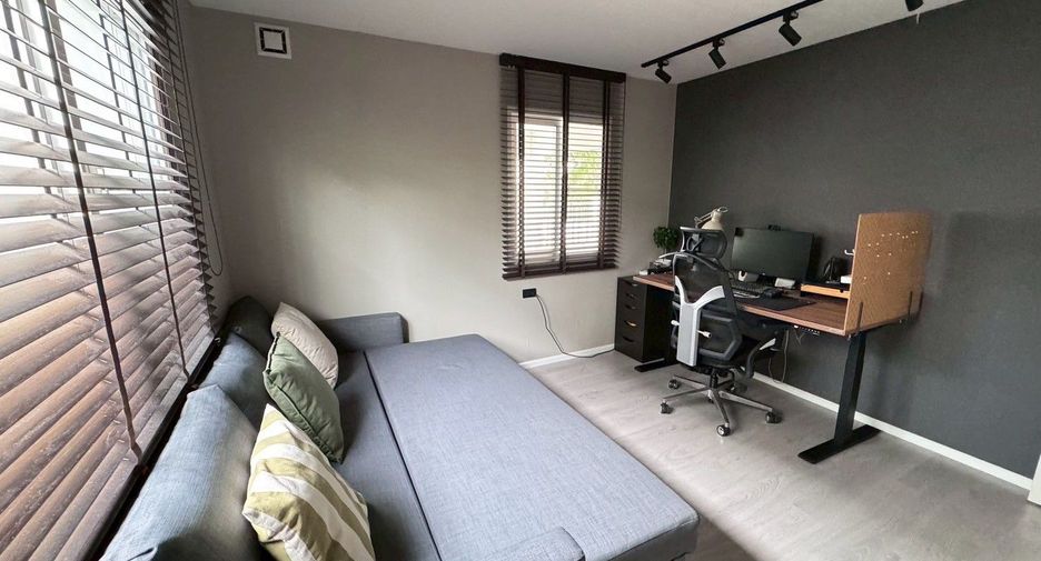 Casa en venta de 3 habitaciones en Krathum Baen, Samut Sakhon
