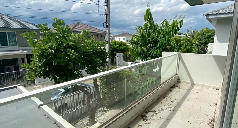 Casa en venta de 3 habitaciones en Krathum Baen, Samut Sakhon