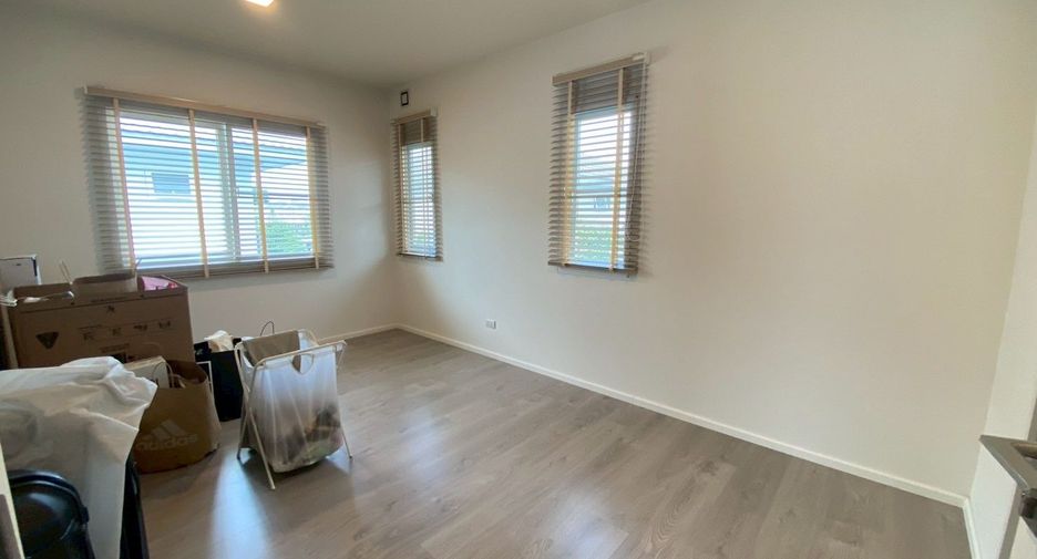 Casa en venta de 3 habitaciones en Krathum Baen, Samut Sakhon