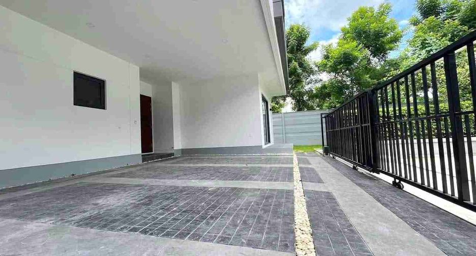 For sale 4 bedrooms house in Prawet, Bangkok