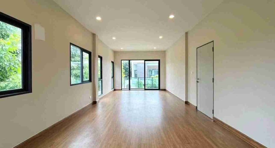 For sale 4 bedrooms house in Prawet, Bangkok