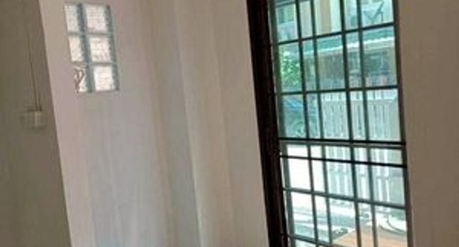 Продажа 3 спальни таунхаус в Bang Phli, Самутпракан