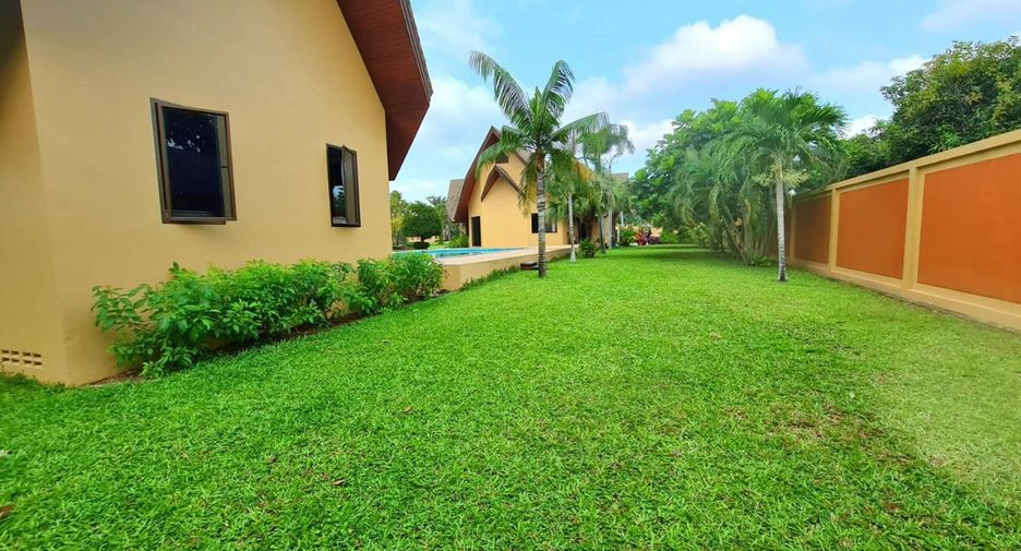 For sale 6 bedrooms house in Sattahip, Chonburi