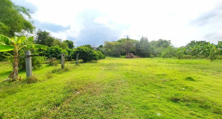 For sale 6 bedrooms house in Sattahip, Chonburi