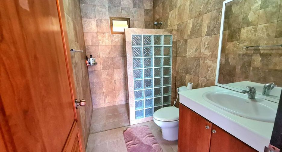 For sale 6 bedrooms house in Sattahip, Chonburi