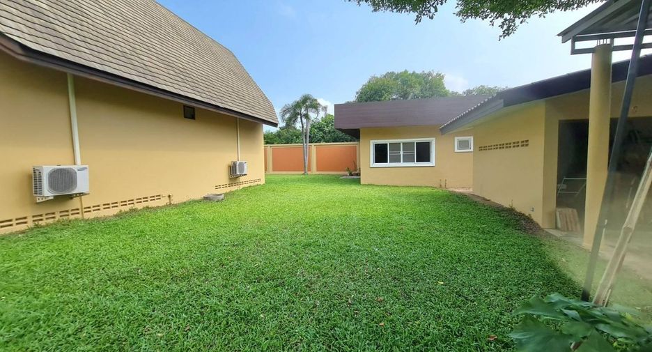 For sale 6 bedrooms house in Sattahip, Chonburi