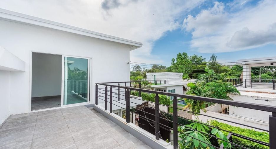 出售 4 卧室 别墅 在 Sattahip, Chon Buri