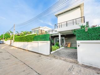For sale 4 ベッドルーム villa in Bang Saray, Pattaya