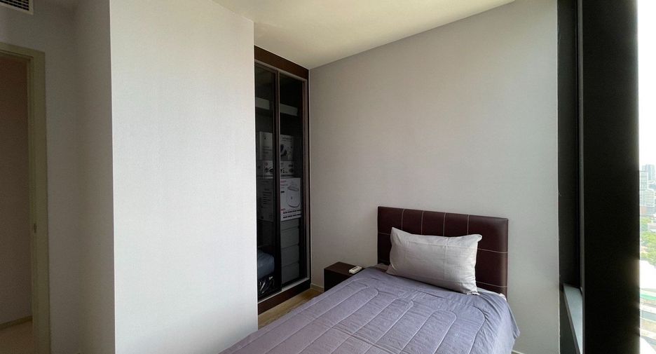 Condo en alquiler y en venta de 2 habitaciones en Bang Rak, Bangkok