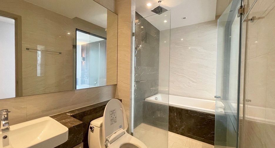 Condo en alquiler y en venta de 2 habitaciones en Bang Rak, Bangkok