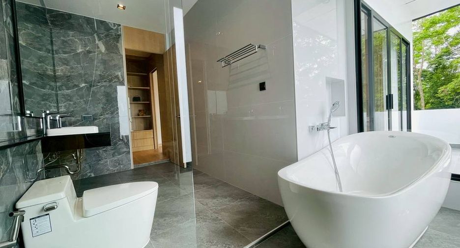 For sale 4 bedrooms villa in Mueang Chiang Mai, Chiang Mai