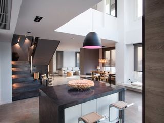For rent and for sale 3 bed condo in Pathum Wan, Bangkok