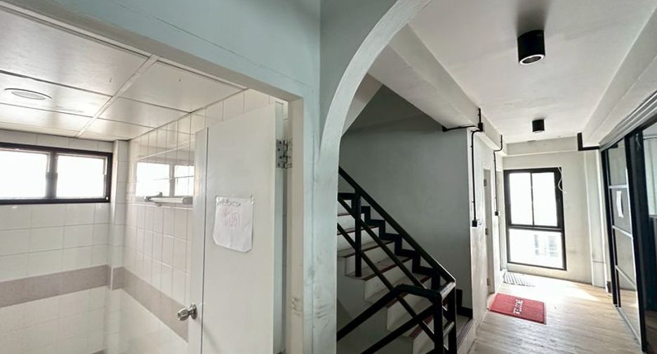For sale retail Space in Si Racha, Chonburi