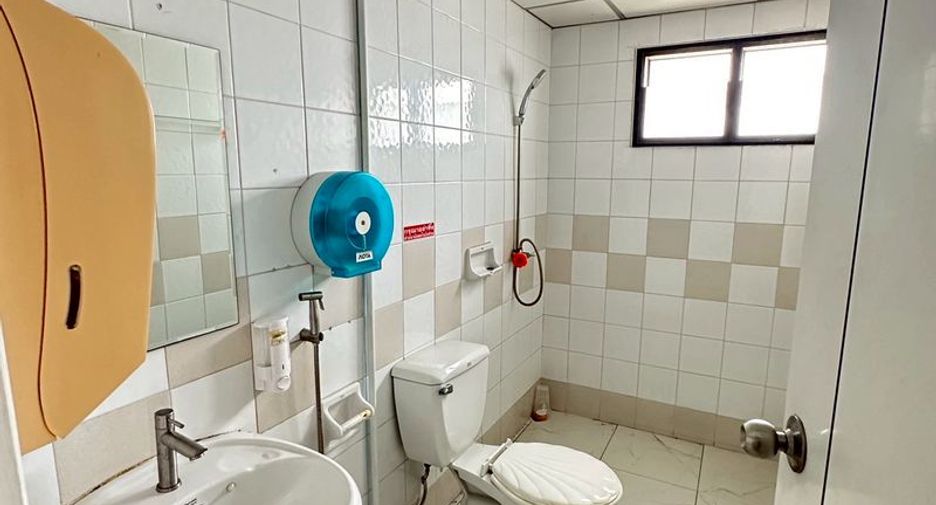 For sale retail Space in Si Racha, Chonburi