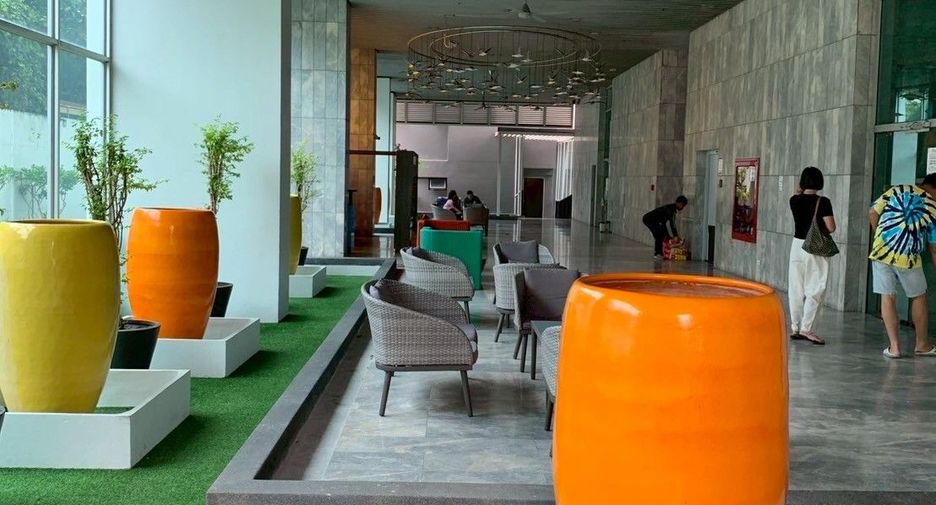 For sale 2 bedrooms condo in Phaya Thai, Bangkok