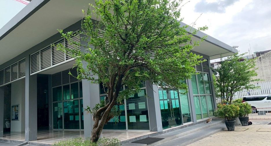 For sale 2 bedrooms condo in Phaya Thai, Bangkok