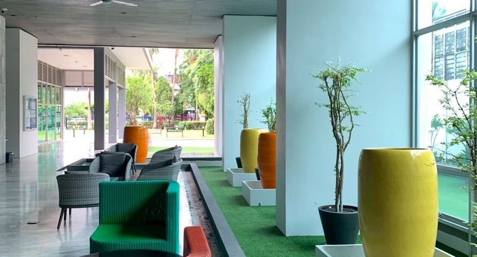 For sale 2 bedrooms condo in Phaya Thai, Bangkok