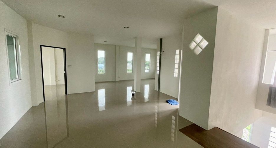 For rent 4 bedrooms retail Space in Prawet, Bangkok