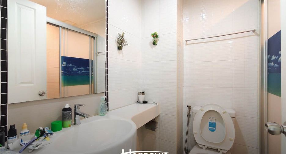 For sale 2 bedrooms condo in Bang Khen, Bangkok
