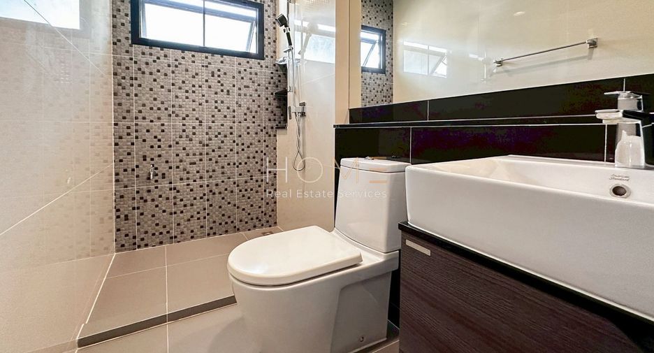 Haus zum Kauf mit 4 Zimmer in Bangkok Noi, Bangkok