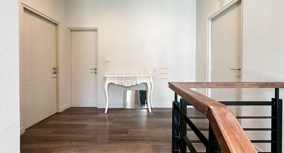 Haus zum Kauf mit 4 Zimmer in Bangkok Noi, Bangkok