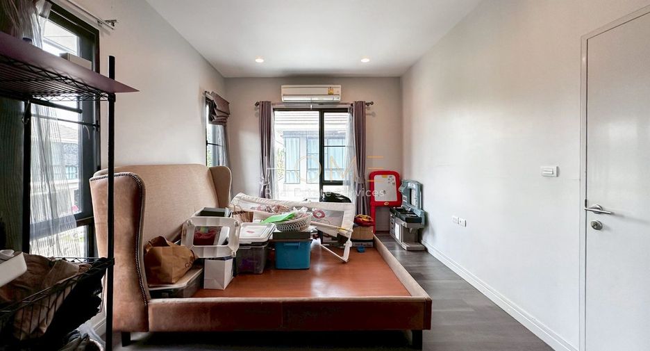 Haus zum Kauf mit 4 Zimmer in Bangkok Noi, Bangkok