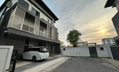 À vendre 6 chambres maison à Bang Phli, Samut Prakan