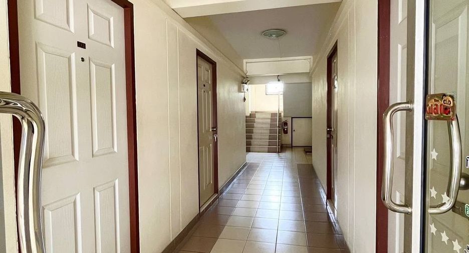 For sale 24 bedrooms apartment in Si Racha, Chonburi
